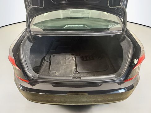 Used 2021 Volkswagen Passat 2.0T R-Line image 35