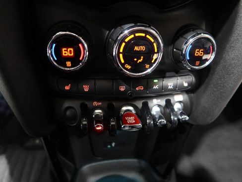 Used 2019 MINI Cooper S w/ Signature Upholstery Package FWD image 24