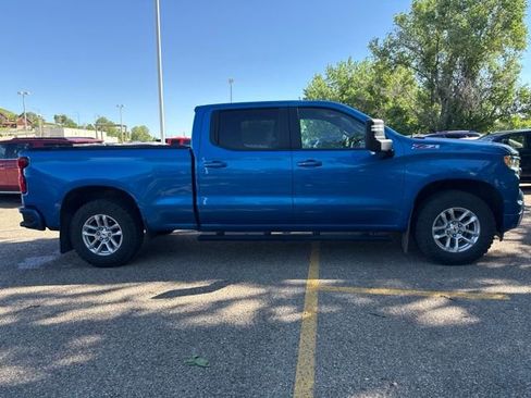 Used 2022 Chevrolet Silverado 1500 RST AWD/4WD image 2