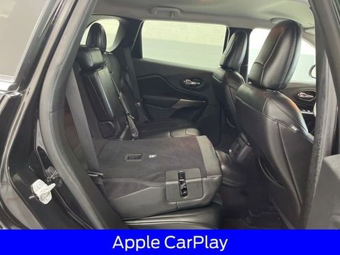 Used 2019 Jeep Cherokee Limited image 29