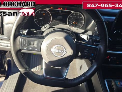 Used 2024 Nissan Pathfinder SL image 10