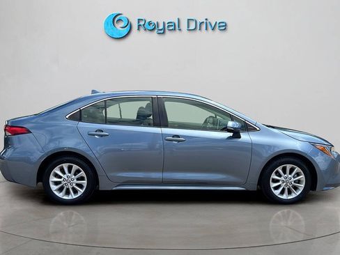 Used 2020 Toyota Corolla XLE FWD image 7