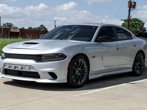 Used 2023 Dodge Charger Scat Pack w/ Harman/Kardon Audio Group RWD image 7