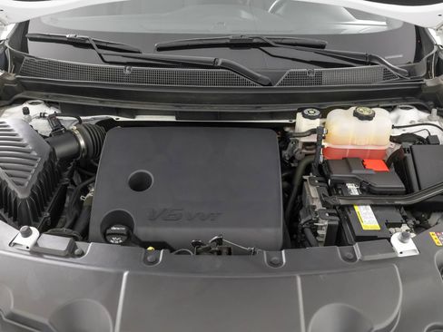 Used 2022 Chevrolet Traverse LT w/ LPO, Floor Liner Package AWD/4WD image 50