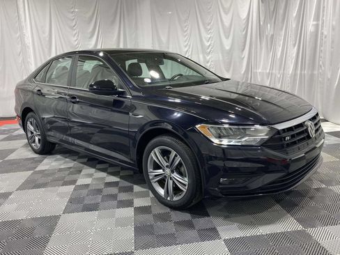 Used 2019 Volkswagen Jetta R-Line w/ R-Line Cold Weather Package FWD image 5