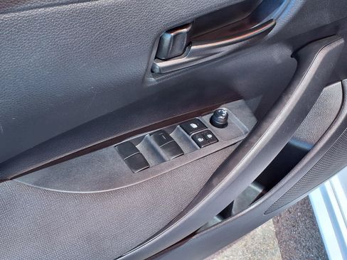 Used 2023 Toyota Corolla LE w/ Carpet Mat Package (TMS) FWD image 15