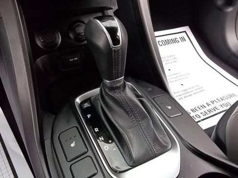 Used 2013 Hyundai Santa Fe Sport w/ Technology Pkg FWD image 29