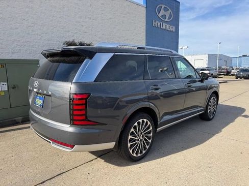 New 2026 Hyundai Palisade Calligraphy FWD image 3