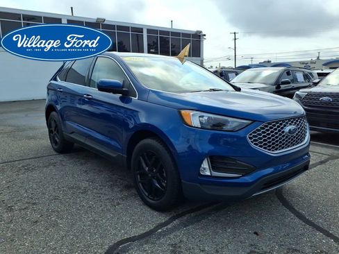Certified 2024 Ford Edge SEL w/ Convenience Package AWD/4WD image 4