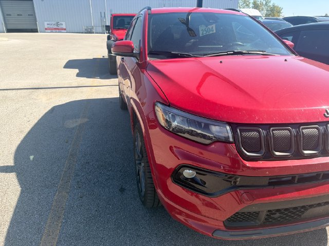 Used 2022 Jeep Compass Limited AWD/4WD image 6