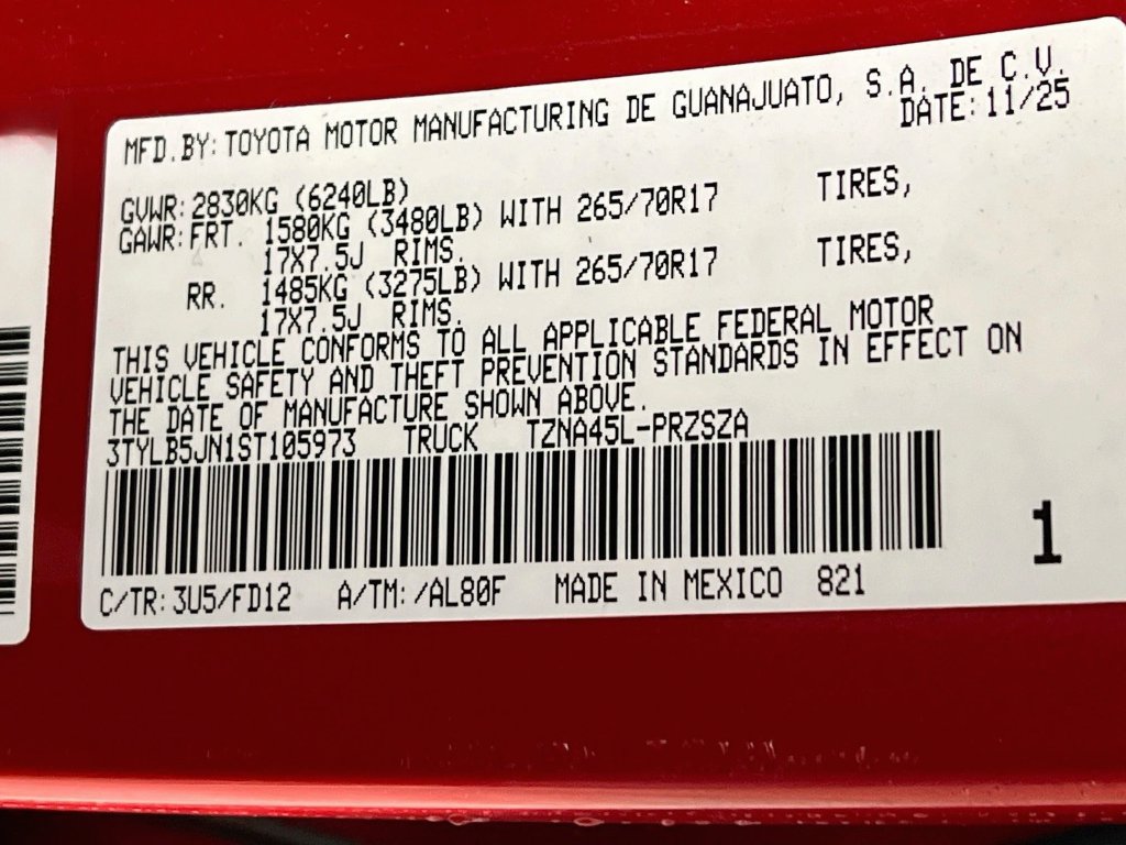 Certified 2025 Toyota Tacoma TRD Off-Road AWD/4WD image 27