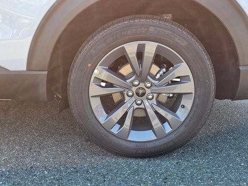 New 2026 Ford Explorer Active w/ Active Comfort Package AWD/4WD image 9