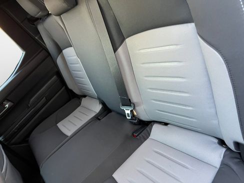 Used 2025 Toyota Tacoma TRD Off-Road image 14