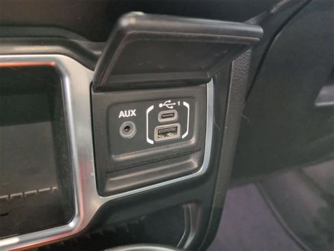 Used 2020 Jeep Wrangler Unlimited Sport image 31