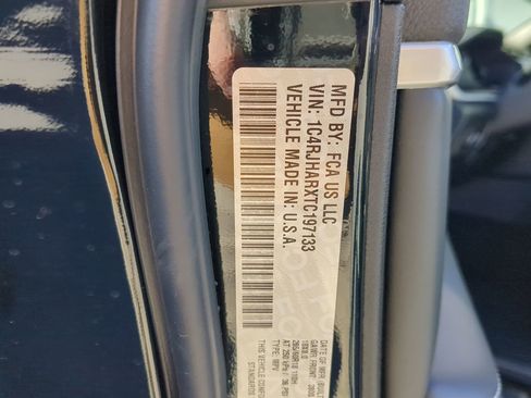 New 2026 Jeep Grand Cherokee Altitude image 28