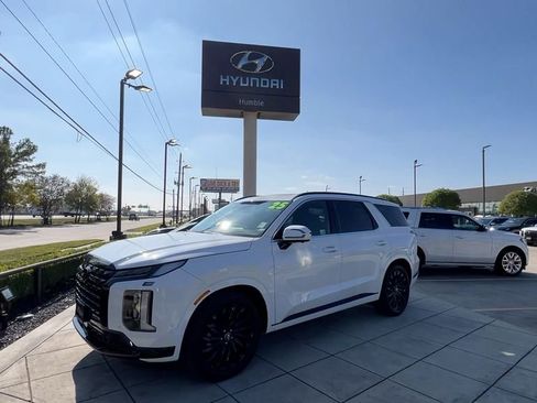 Used 2025 Hyundai Palisade Calligraphy image 9