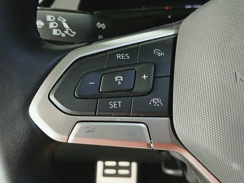 Used 2025 Volkswagen Atlas Peak Edition SE AWD/4WD image 30