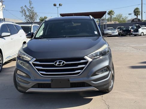 Used 2017 Hyundai Tucson Sport FWD image 3