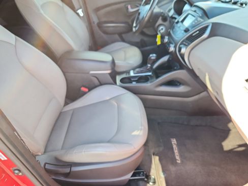 Used 2014 Hyundai Tucson SE image 12