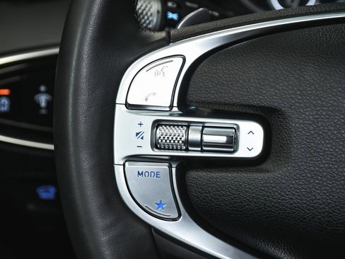 Used 2025 Genesis GV70 2.5T w/ Select Package image 32