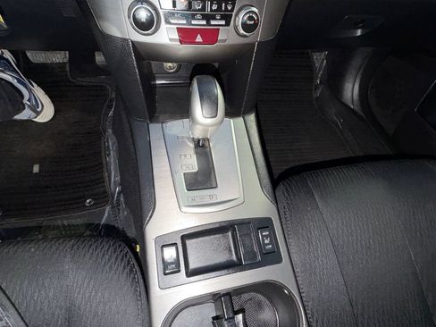Used 2010 Subaru Legacy 2.5i Premium AWD/4WD image 13