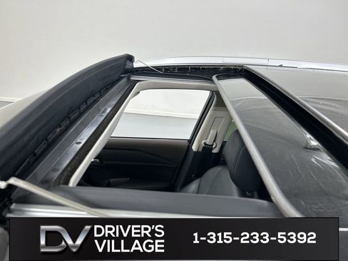 Used 2023 Nissan Rogue SV w/ SV Premium B Package AWD/4WD image 19