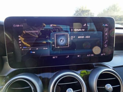 Used 2021 Mercedes-Benz C 300 C 300 image 24