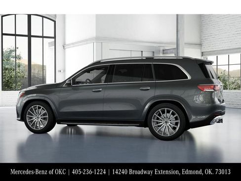 New 2026 Mercedes-Benz GLS 580 4MATIC image 32