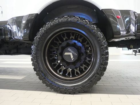 Used 2025 Ford F450 King Ranch w/ FX4 Off-Road Package image 8