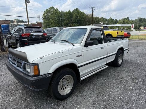 Used 1989 MAZDA B-Series Pickup 2WD Regular Cab B2200 image 2