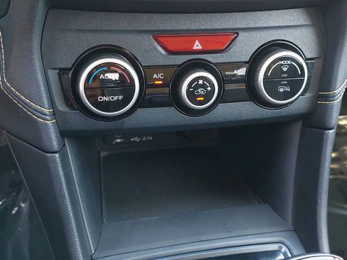 Used 2021 Subaru Crosstrek 2.5i Sport w/ Moonroof Package image 23