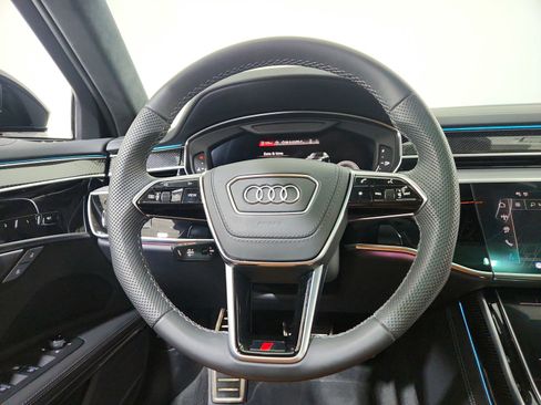 Used 2025 Audi S8 EXECUTIVE image 22