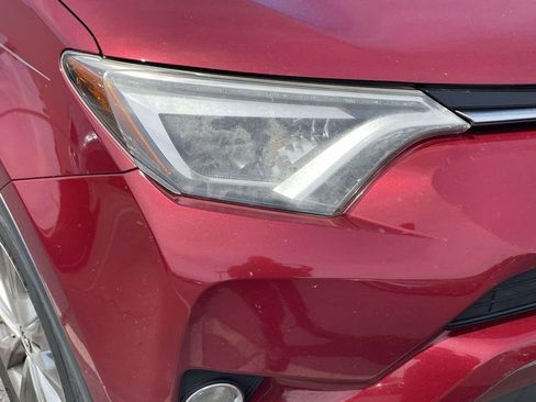 Used 2018 Toyota RAV4 Limited image 3