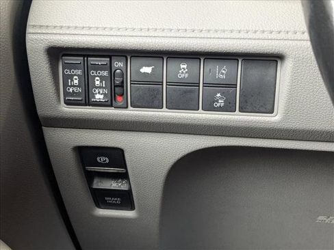Used 2018 Honda Odyssey EX-L image 11