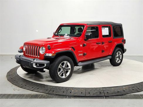 Used 2021 Jeep Wrangler Unlimited Sahara image 3