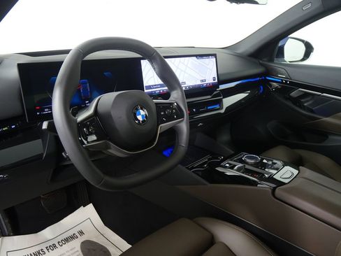 Certified 2026 BMW 530i RWD image 12