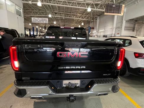 Used 2020 GMC Sierra 1500 SLT w/ SLT Premium Plus Package AWD/4WD image 8