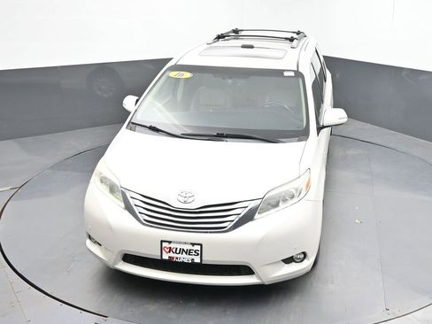 Used 2016 Toyota Sienna Limited Premium AWD/4WD image 43