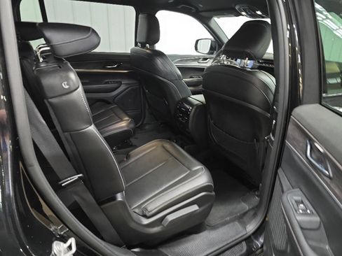 Used 2024 Jeep Grand Cherokee L Limited w/ Black Appearance Package AWD/4WD image 17