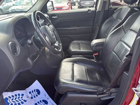 Used 2016 Jeep Patriot High Altitude FWD image 5