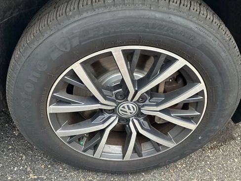 Used 2020 Volkswagen Tiguan SE w/ 3rd Row Seat Package AWD/4WD image 18