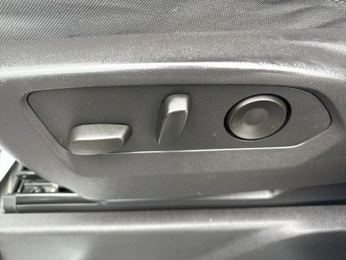 Used 2024 GMC Sierra 3500 SLE w/ SLE Value Package image 14