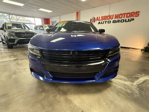 Used 2018 Dodge Charger SXT w/ Blacktop Package image 5