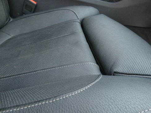 Used 2022 BMW 745e xDrive image 32