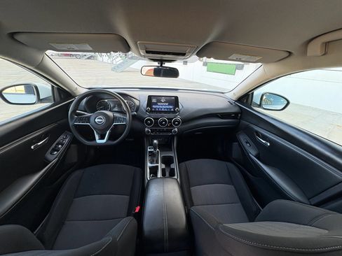 Used 2024 Nissan Sentra SV FWD image 19