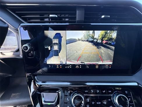 Used 2024 GMC Sierra 2500 AT4 w/ AT4 Premium Plus Package image 16