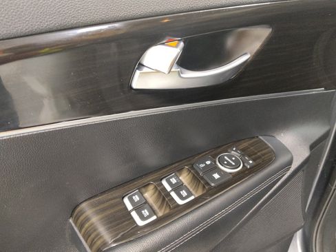 Used 2020 Kia Sorento LX image 27