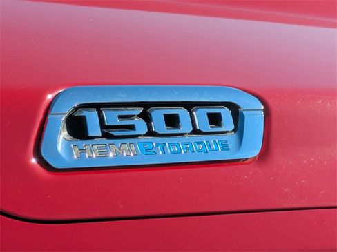 Used 2024 RAM 1500 Laramie image 12