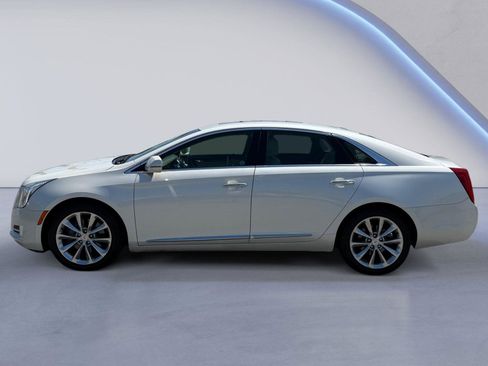 Used 2013 Cadillac XTS Luxury w/ Driver Awareness Package AWD/4WD image 9