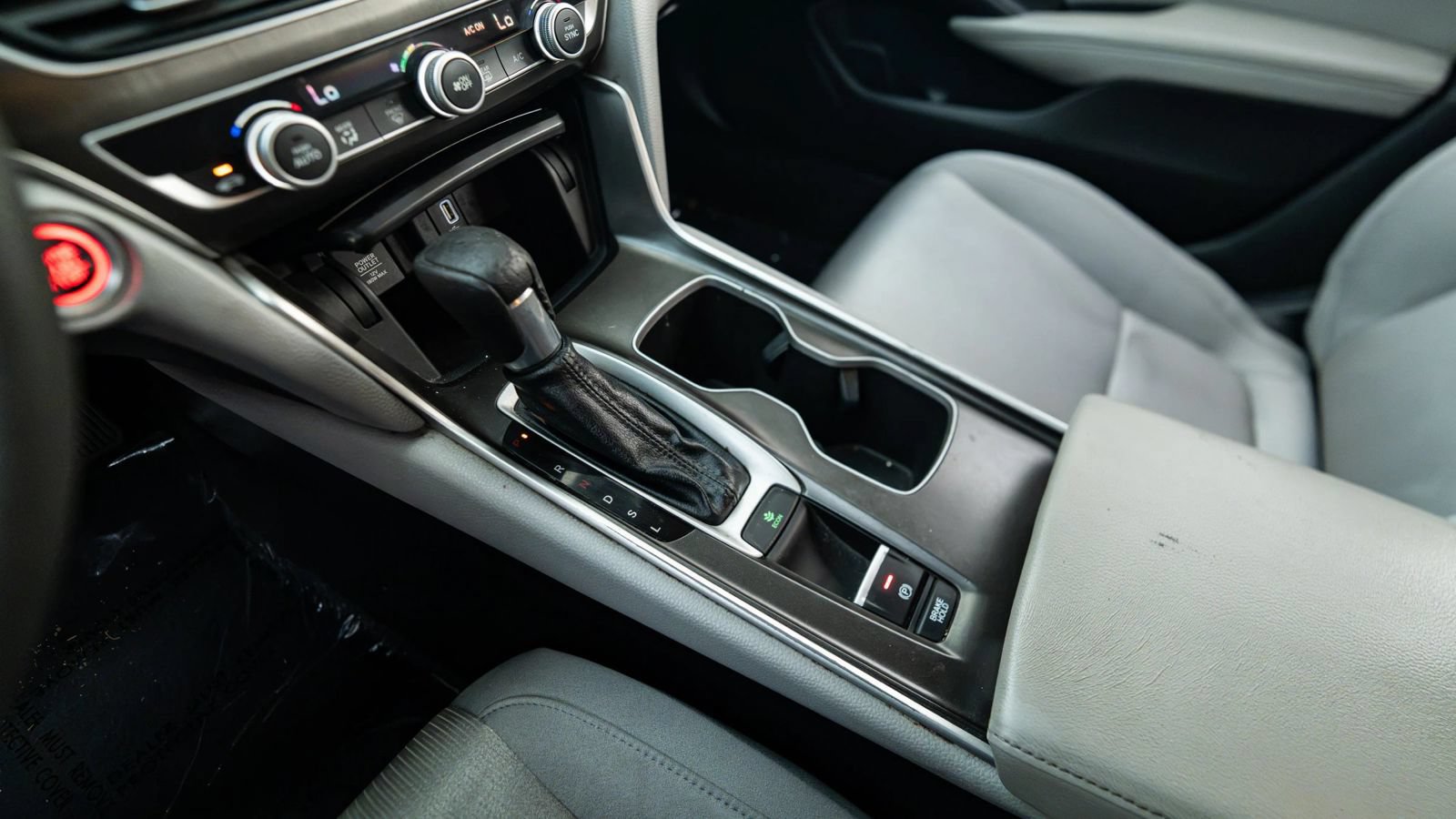 Used 2018 Honda Accord LX image 36